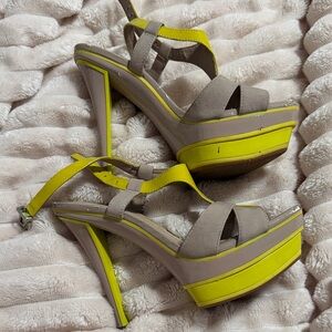 Gianni Bini Beige and Neon Yellow Platform Sandals